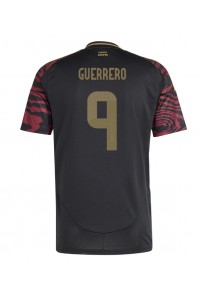 Peru Paolo Guerrero #9 Voetbaltruitje Uit tenue Copa America 2024 Korte Mouw